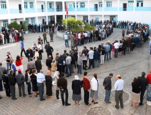 Queue pour le vote en Tunisie